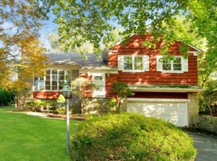 14 Parkfield Rd, Scarsdale, NY 10583