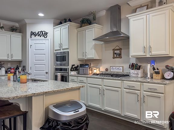 5th image of 4214 Ladybank St