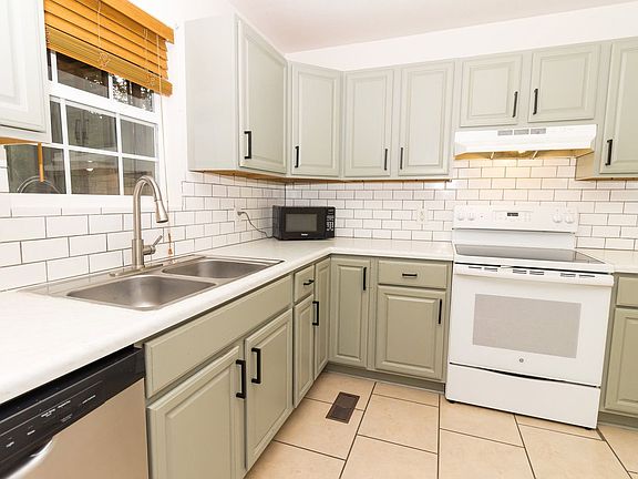 4th image of 9134 Westminister Circle Dr