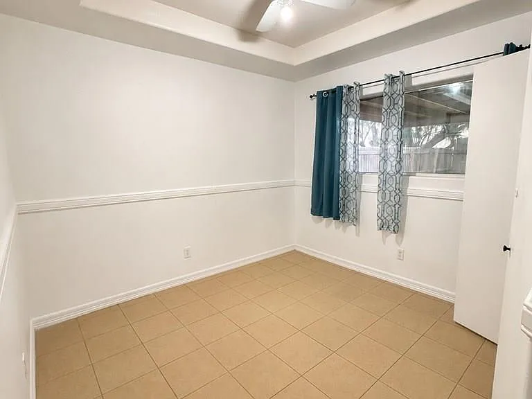 2369 Munich St — Photo 5