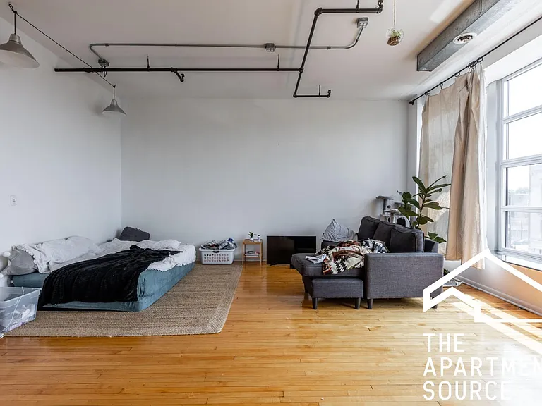 2416 W North Ave #E — Photo 4