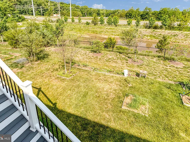 11241 Wheeler Ridge Dr — Photo 40