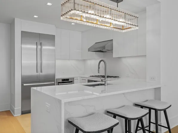 250 East 83rd Street image 1 of 18