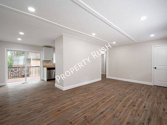 5th image of 7713 Nautical Way #B