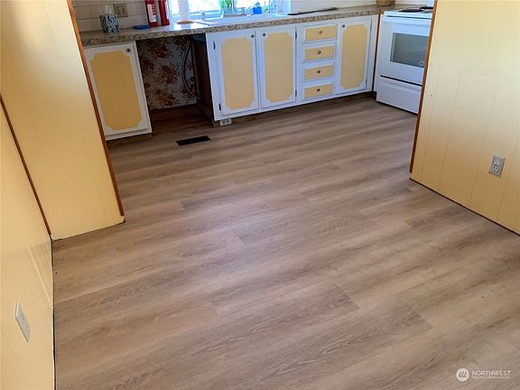 5th image of 16600 25th Avenue NE #78
