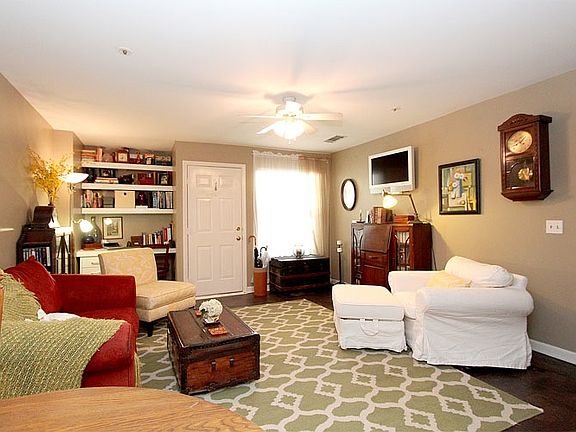 5th image of 5708 Chapman Mill Dr APT 130