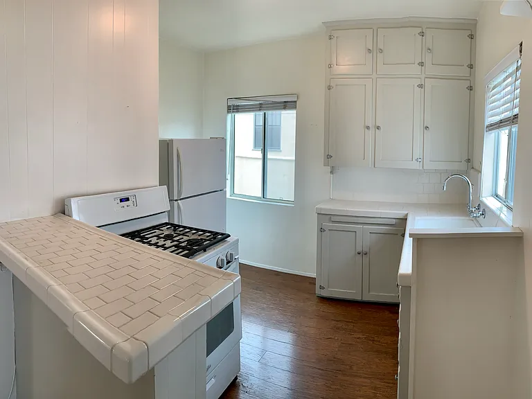 5110 E 1st St #5110 — Photo 6