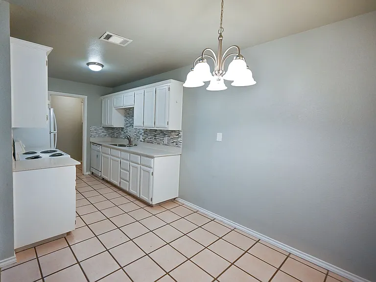 510 N Sewell Dr #A — Photo 6