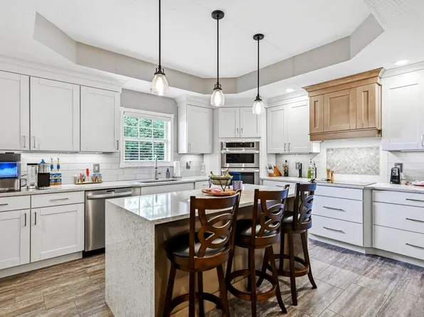 848 E Country Ridge Street, Nixa, MO 65714