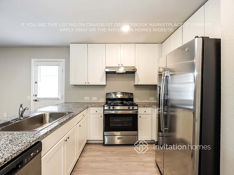 13427 Ashworth Blvd — Photo 8