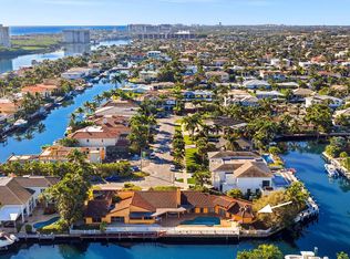 7401 NE Bay Cove Ct, Boca Raton, FL 33487