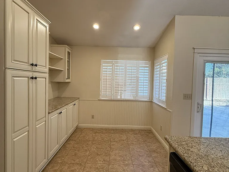 4817 Devereaux Way — Photo 9