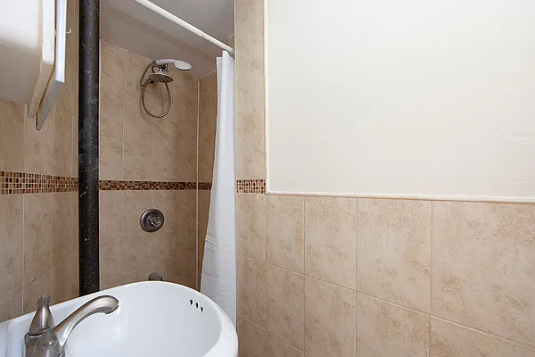 Rented by R New York | media 34