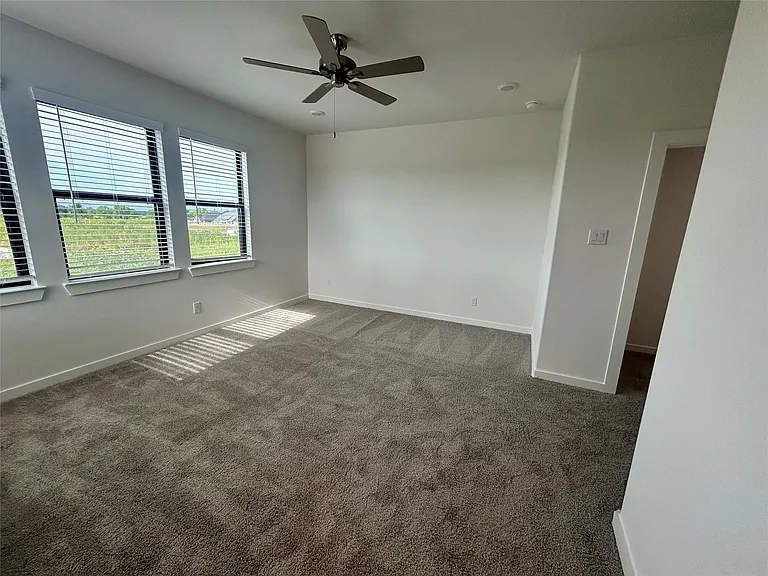 3331 Loam Ln — Photo 16