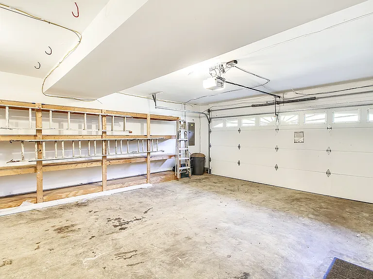 102 W Deer Park Rd — Photo 17