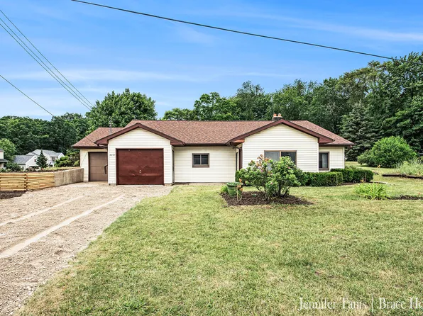 4897 Boyd Ave NE, Grand Rapids, MI 49525