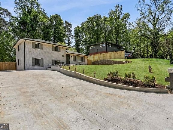 3rd image of 1888 La Mesa Ln