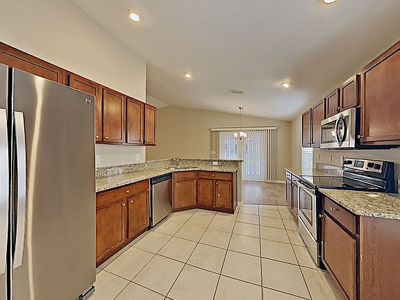 5th image of 2768 Oak Hammock Loop