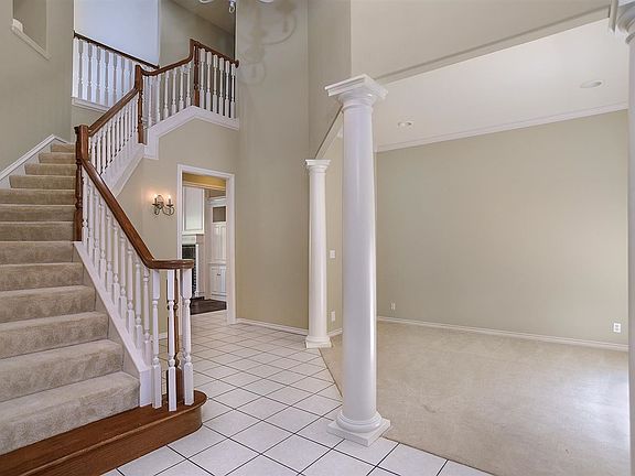 4th image of 2211 S Copperfield St