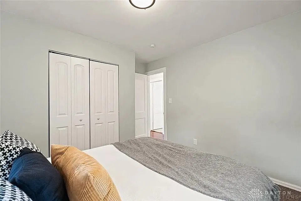 1329 Shaftesbury Road - 1 — Photo 4