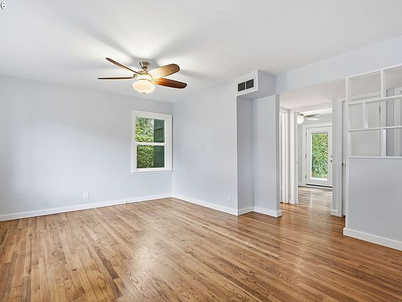 5th image of 2057 SE 72nd Ave