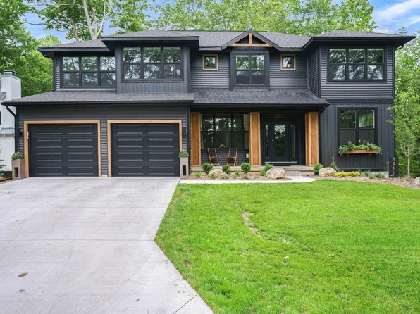 6911 2nd St, Douglas, MI 49406