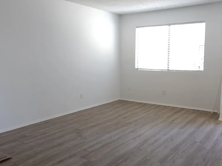 790 Juanita Ave #B — Photo 15