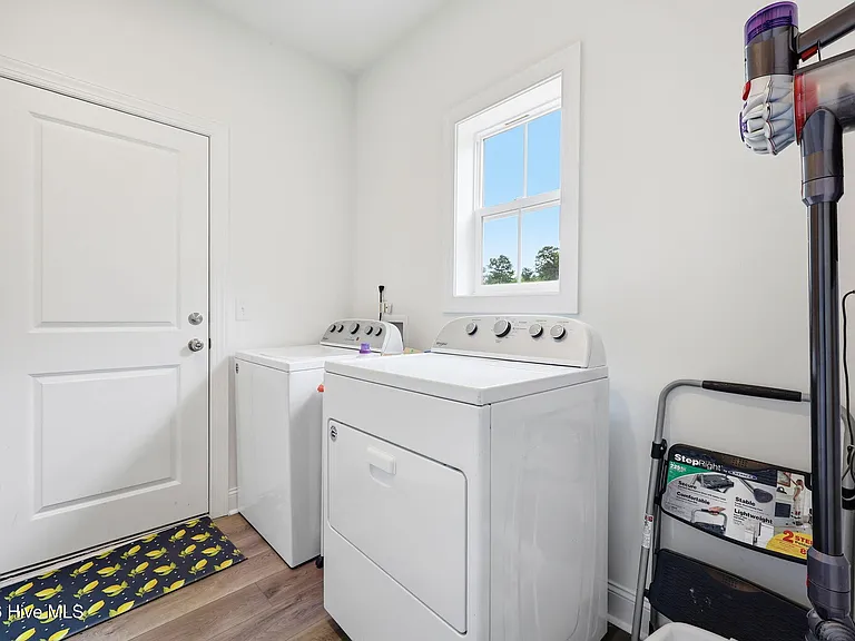 160 Falkirk Ct — Photo 28