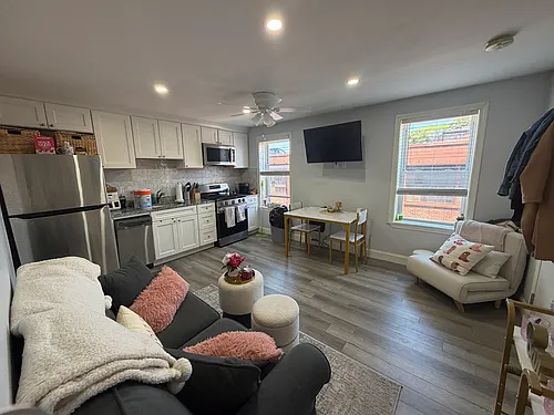 148 Prince St #7 Photo 1
