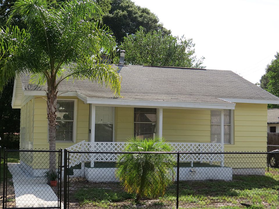 1st image of 8 Howard Dr
