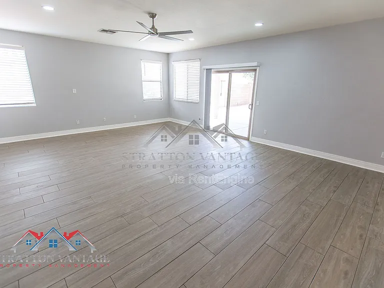 3068 E Ravenswood Dr — Photo 9