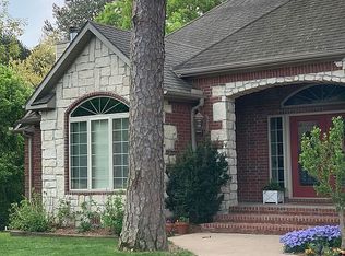 8098 Old White River Rd, Rogers, AR 72756