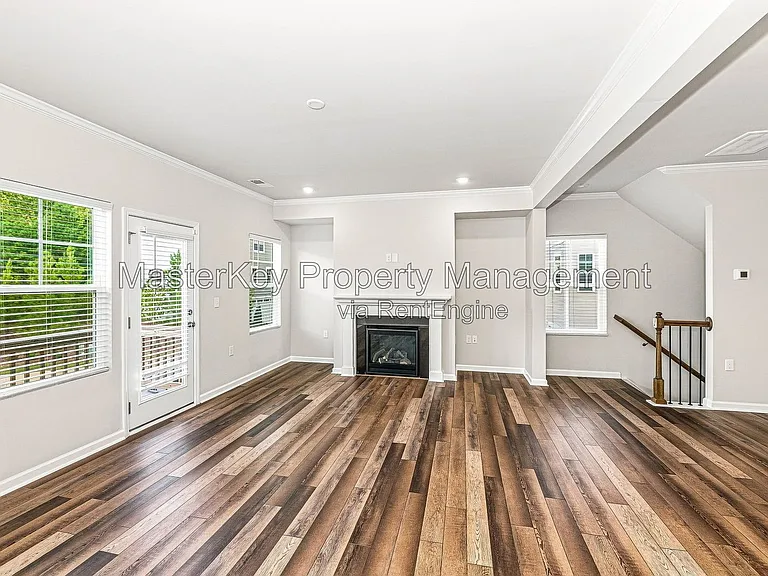 3001 Brellon Ln — Photo 5