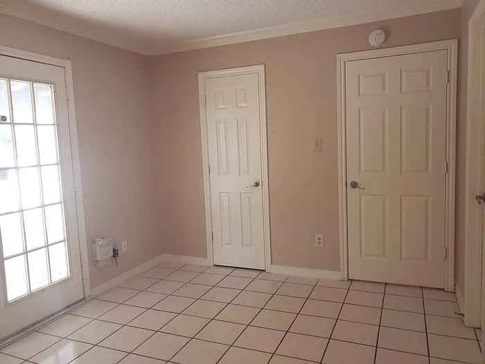 2217 Rockwood Dr — Photo 25