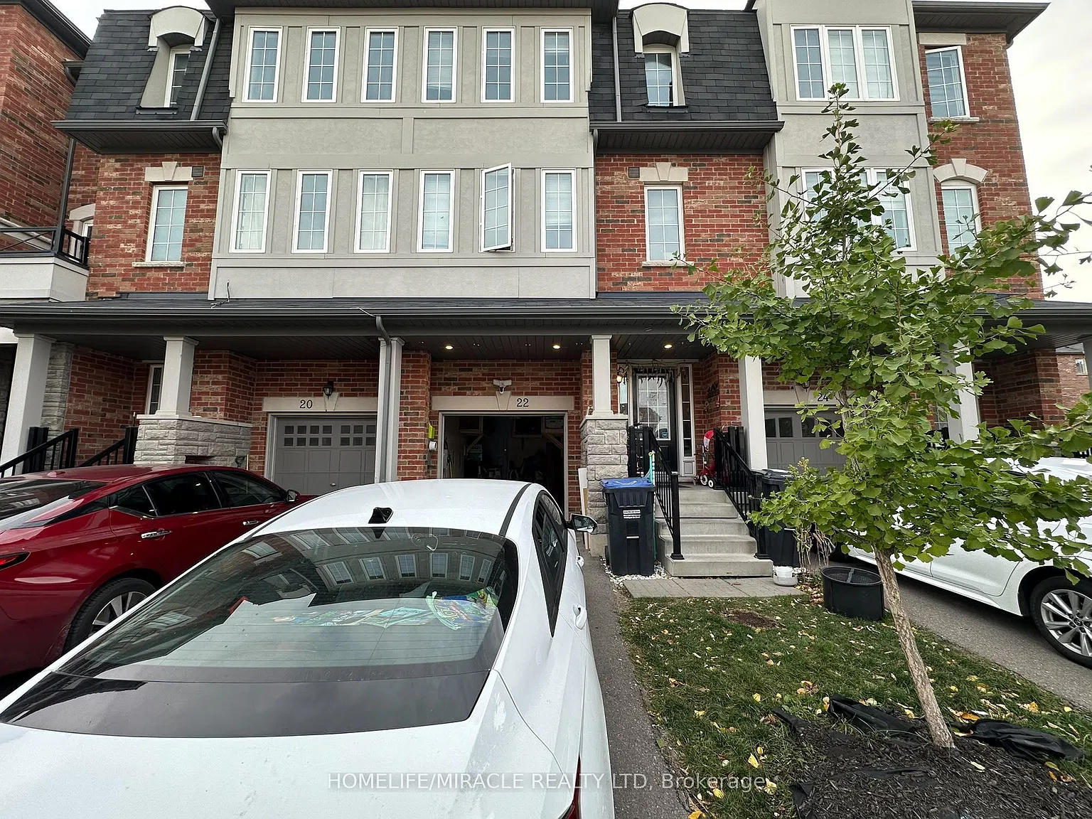 3 bed, $2,900 — Photo 2