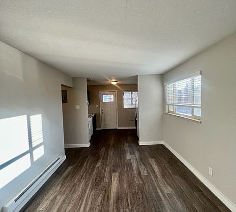 2nd image of 2424 N High St #2424