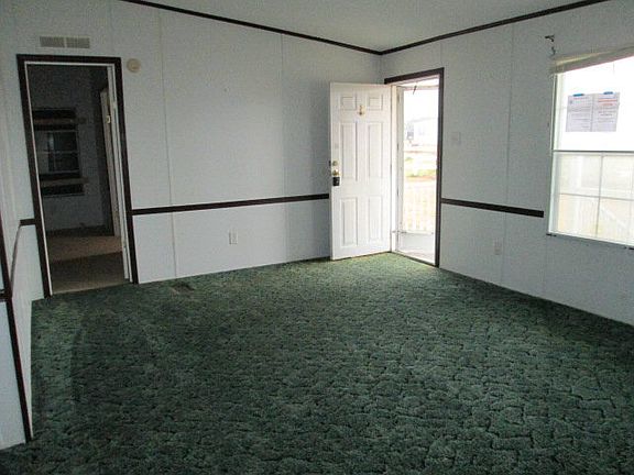 3rd image of 1553 Cobblestone Dr