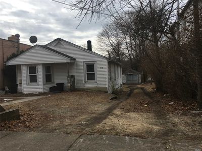 201 Lowndes Ave, Huntington Station, NY, 11746
