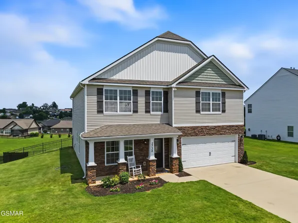 2738 Vista Meadows Ln, Sevierville, TN 37876