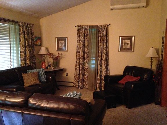 upper floor sitting area