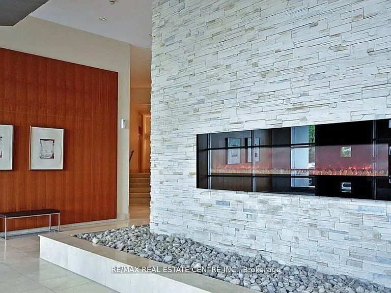 220 Burnhamthorpe Rd W #711 — Photo 28