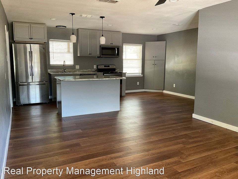 1st image of 901 Avenue E