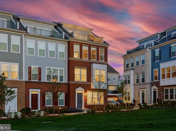 10817 Cedar Ave, Fairfax, VA 22030