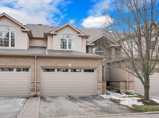 254 Summerfield Dr #3, Guelph, ON N1L 1R4