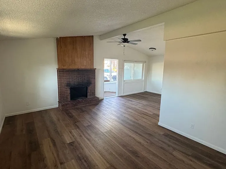 1612 N San Francisco St — Photo 5