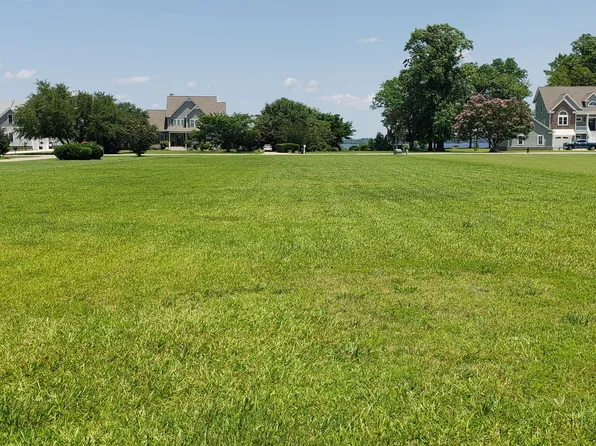 109 N Shore Dr #4, Merry Hill, NC 27957