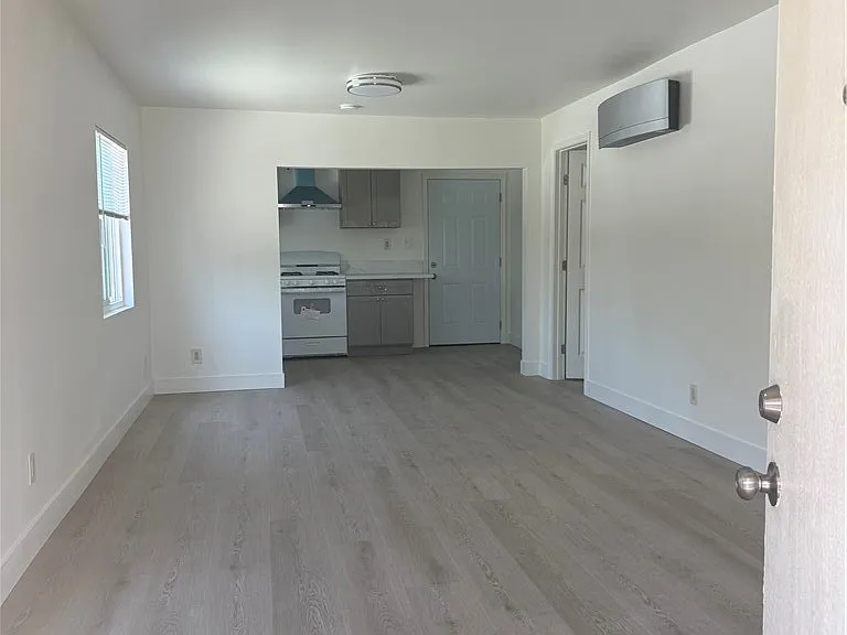 8717 Tilmont Ave — Photo 6