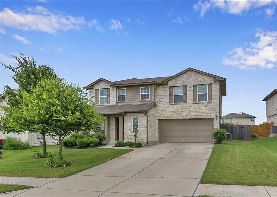 1st image of 207 Frio River Trl