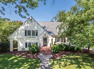 204 Oxford Cir W, Richmond, VA 23221