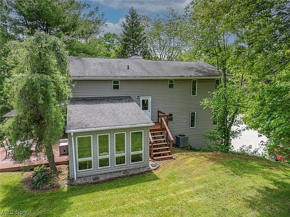 5th image of 55 Cherry Hills Dr